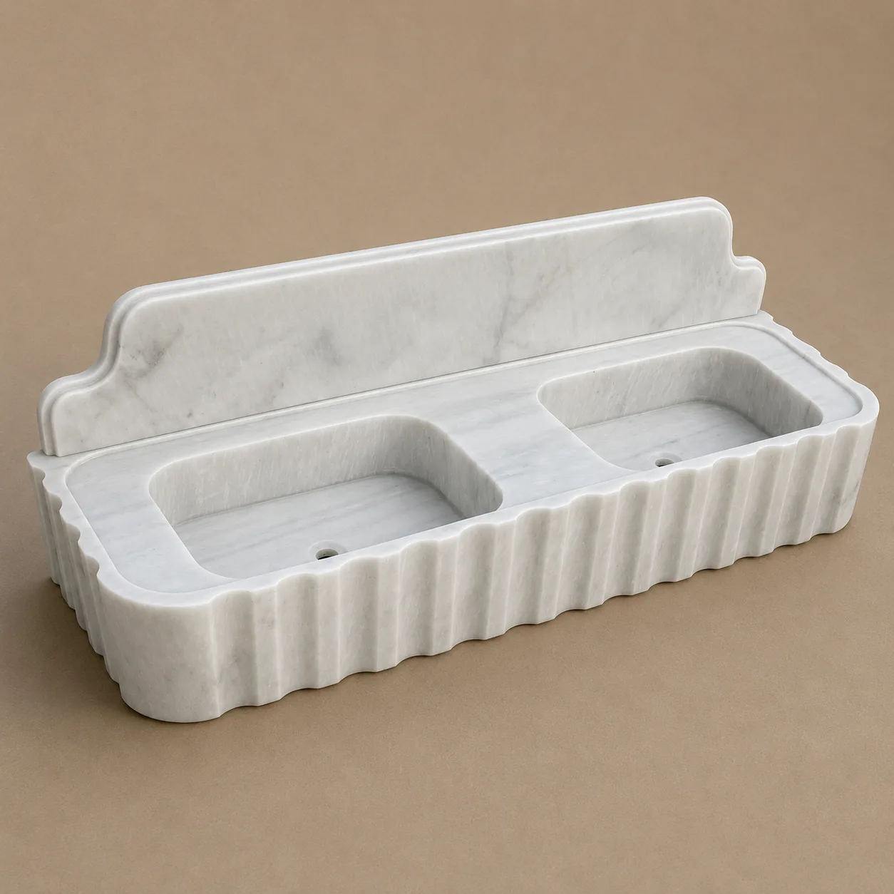 Carrara White Çift Mermer Lavabo – Yivli El Oyması Duvara Monte Doğal Taş Banyo Ünitesi