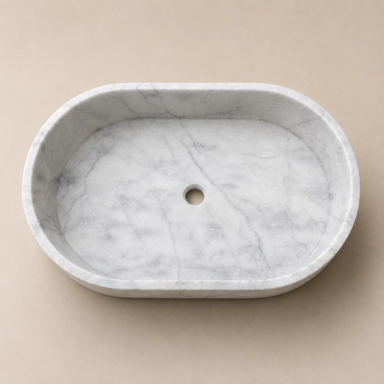El Oyması Carrara Mermer Oval Lavabo – Doğal Taş Tezgah Üstü ve Duvara Monte Banyo Lavabosu